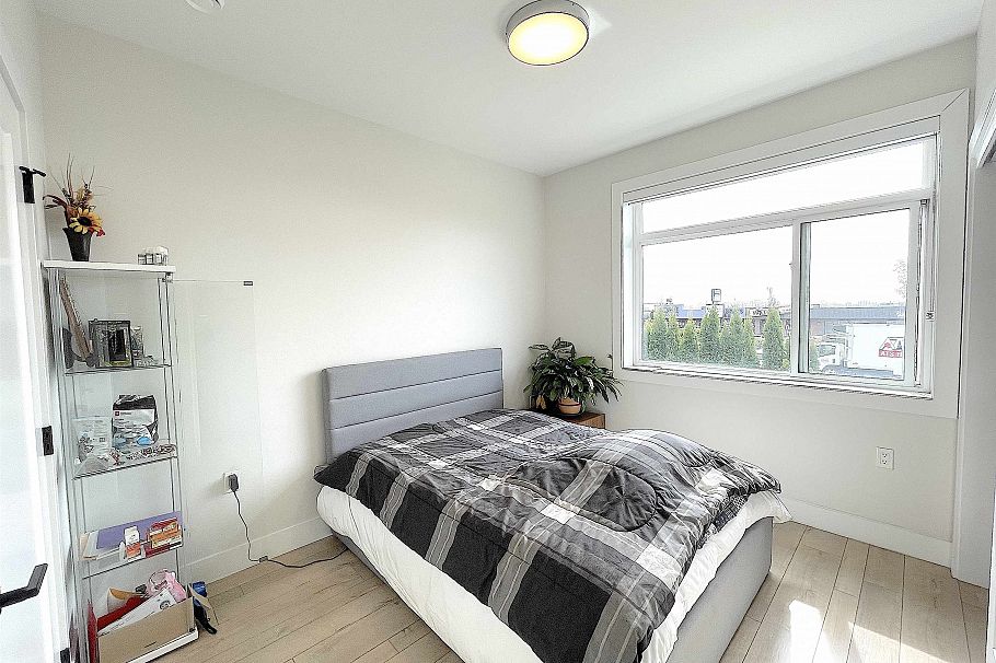 1633 SE Marine Drive Vancouver, BC - 27