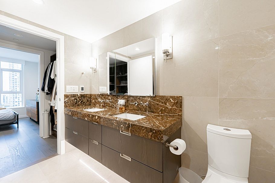 1502 1335 Howe Street Vancouver, BC - 11