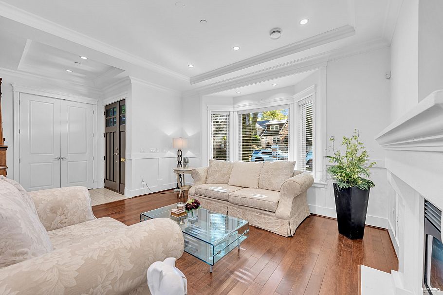 3477 W 20th Avenue Vancouver, BC - 14