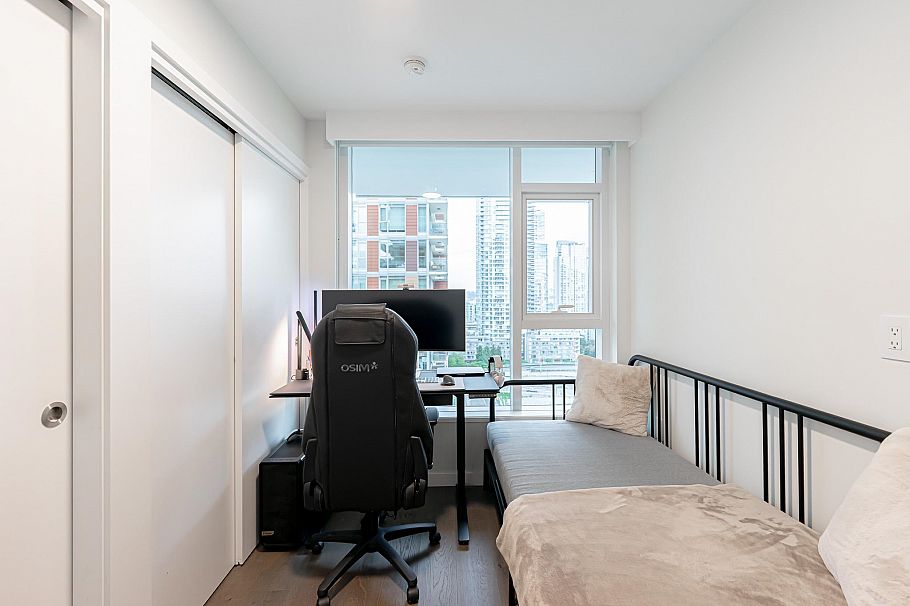 1502 1335 Howe Street Vancouver, BC - 15