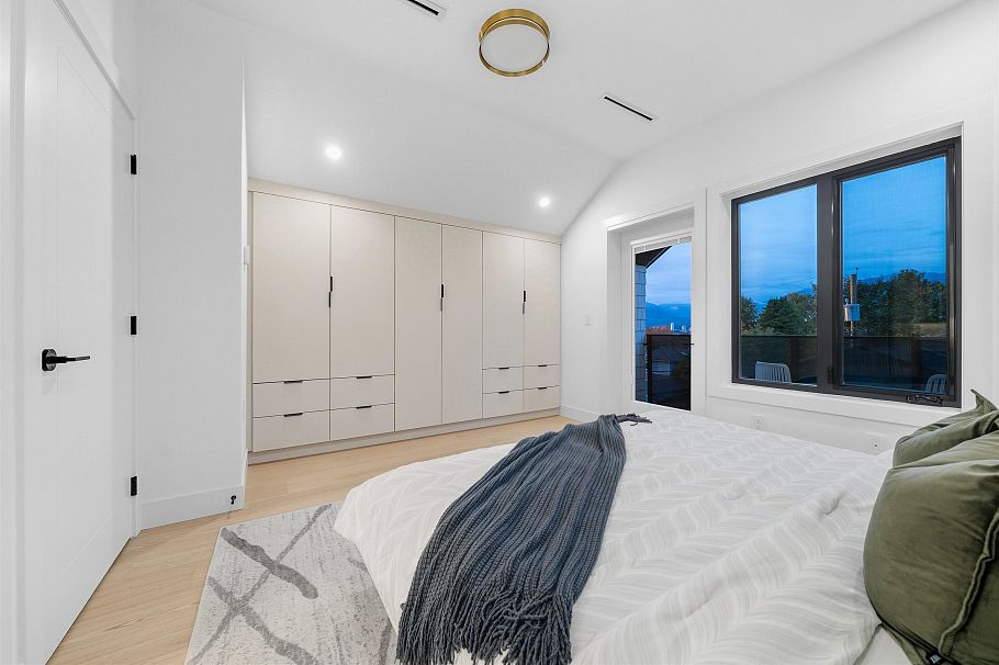 311 N Kamloops Street Vancouver, BC - 16