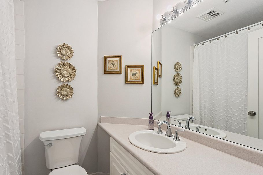 130 5835 Hampton Place Vancouver, BC - 17