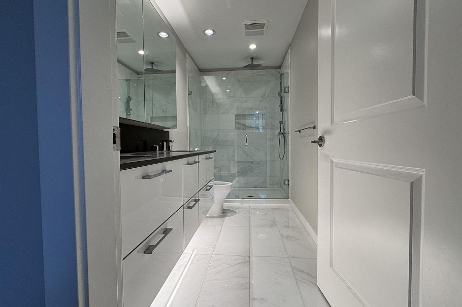 102 5687 Gray Avenue Vancouver, BC - 6