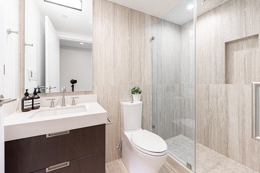 1502 1335 Howe Street Vancouver, BC - 16