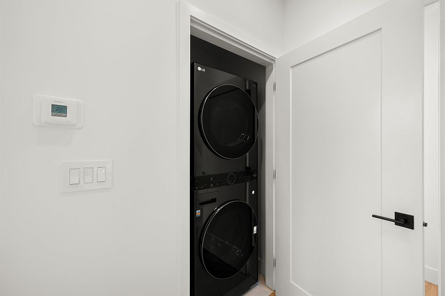 1 312 E 40th Avenue Vancouver, BC - 23