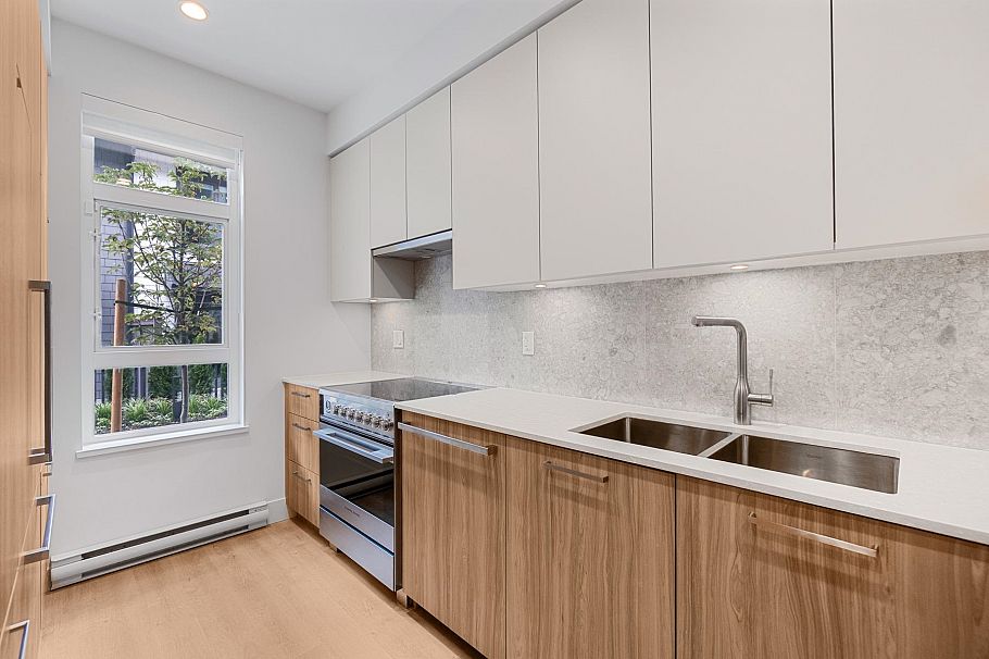 106 2320 Emery Court North Vancouver, BC - 6