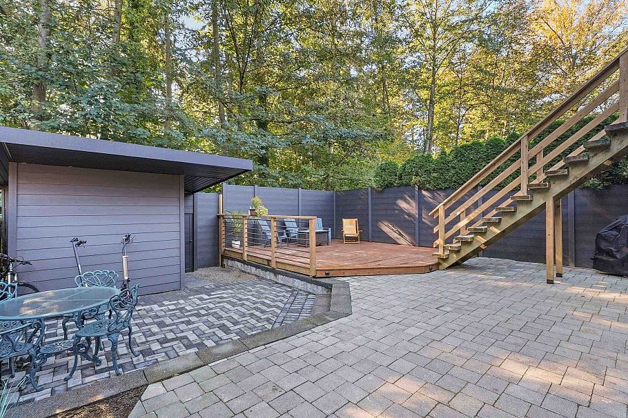 1430 Draycott Road North Vancouver, BC - 30