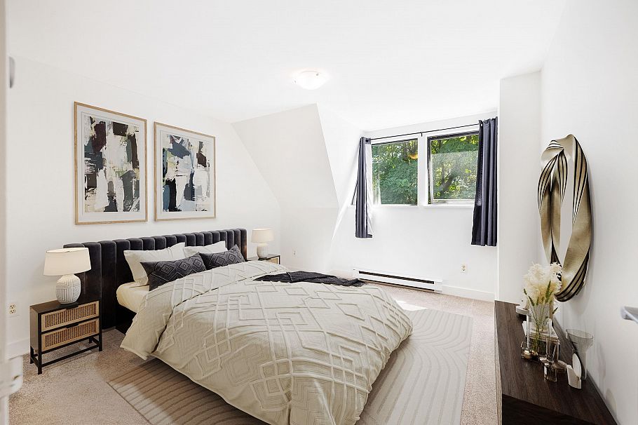 3182 Mountain Highway North Vancouver, BC - 4