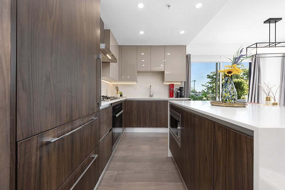 106 477 W 59th Avenue Vancouver, BC - 9