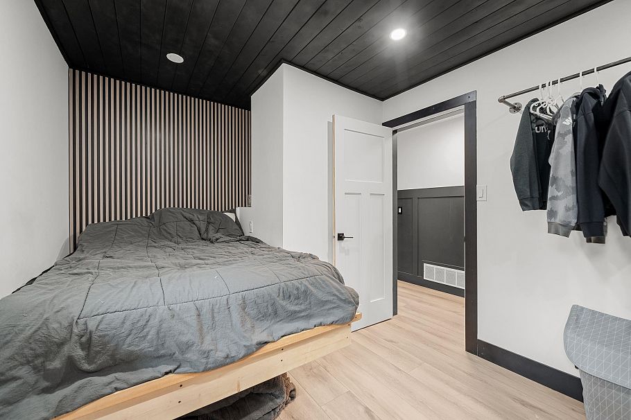 1430 Draycott Road North Vancouver, BC - 10