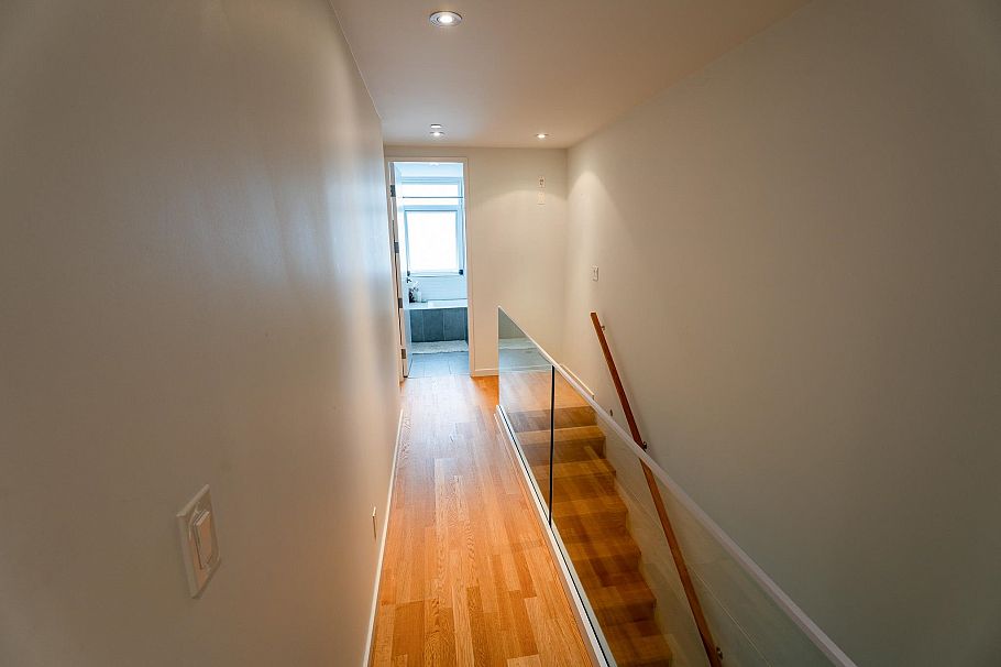 2208 Willow Street Vancouver, BC - 23