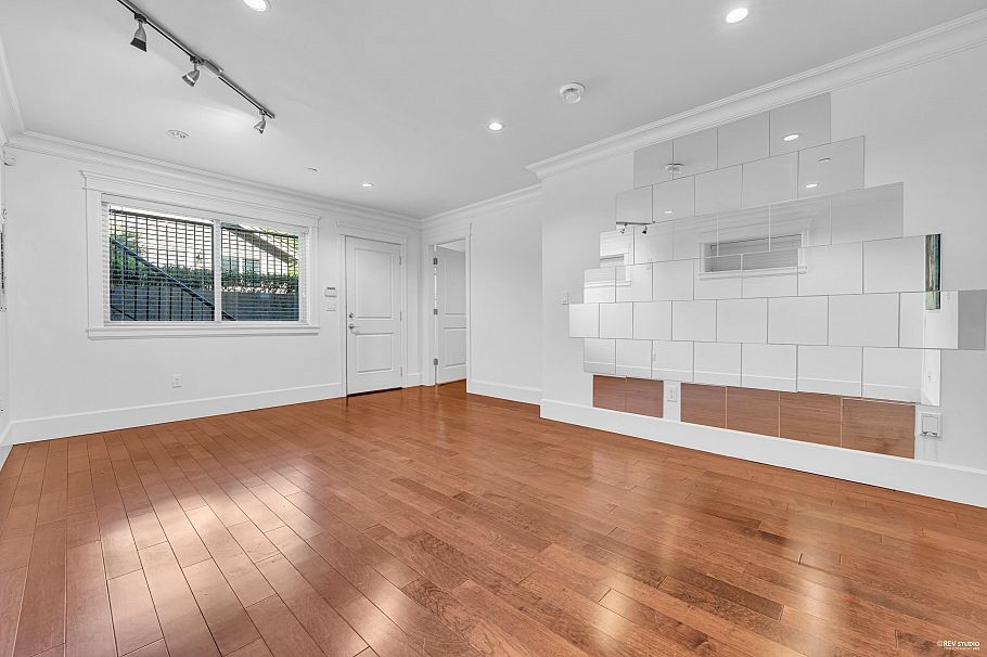 3477 W 20th Avenue Vancouver, BC - 31