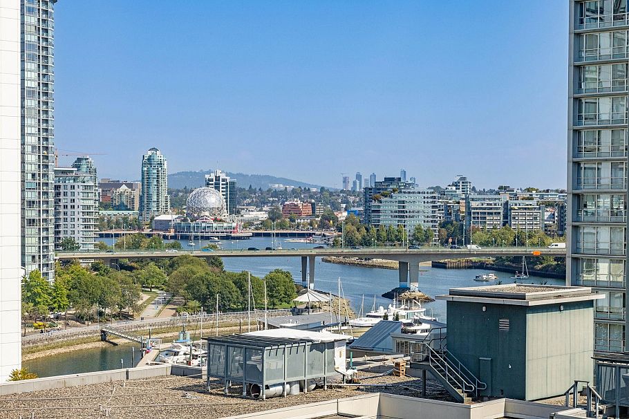 15D 139 Drake Street Vancouver, BC - 3