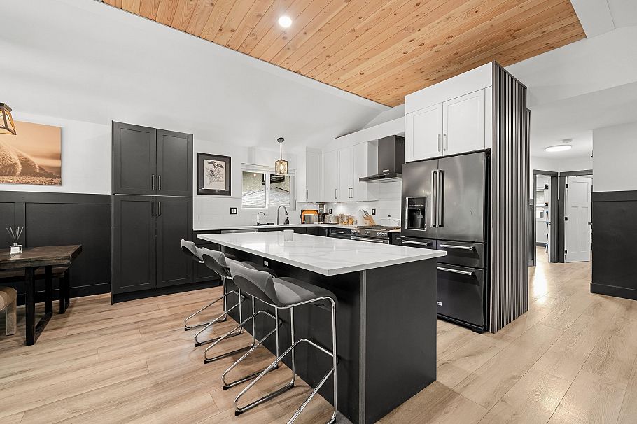 1430 Draycott Road North Vancouver, BC - 3