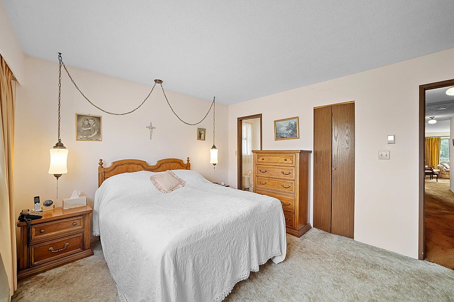 271 E 38th Avenue Vancouver, BC - 19