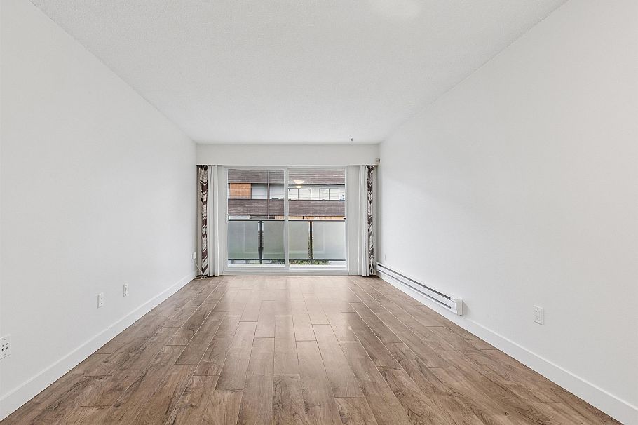 306 212 Forbes Avenue North Vancouver, BC - 2