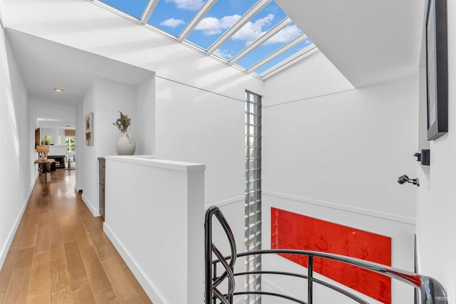 2243 Oak Street Vancouver, BC - 22