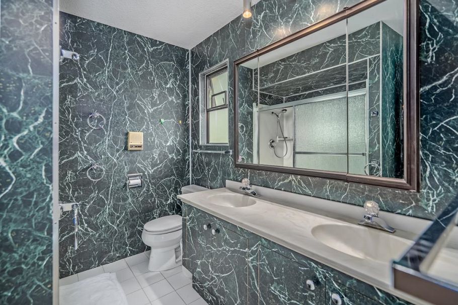 1735 W 62nd Avenue Vancouver, BC - 30