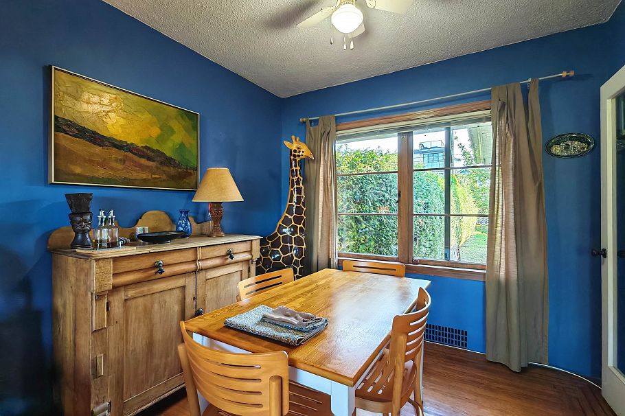 2686 E 3rd Avenue Vancouver, BC - 5