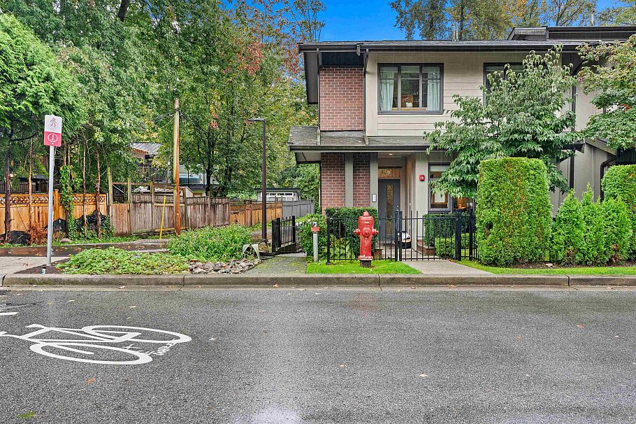 207 2135 Heritage Park Lane North Vancouver, BC - 36