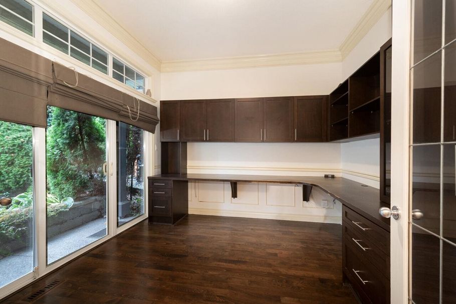 338 N Dollarton Highway North Vancouver, BC - 5