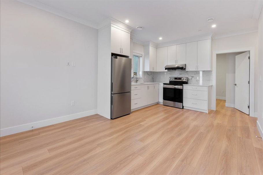 4856 Slocan Street Vancouver, BC - 7