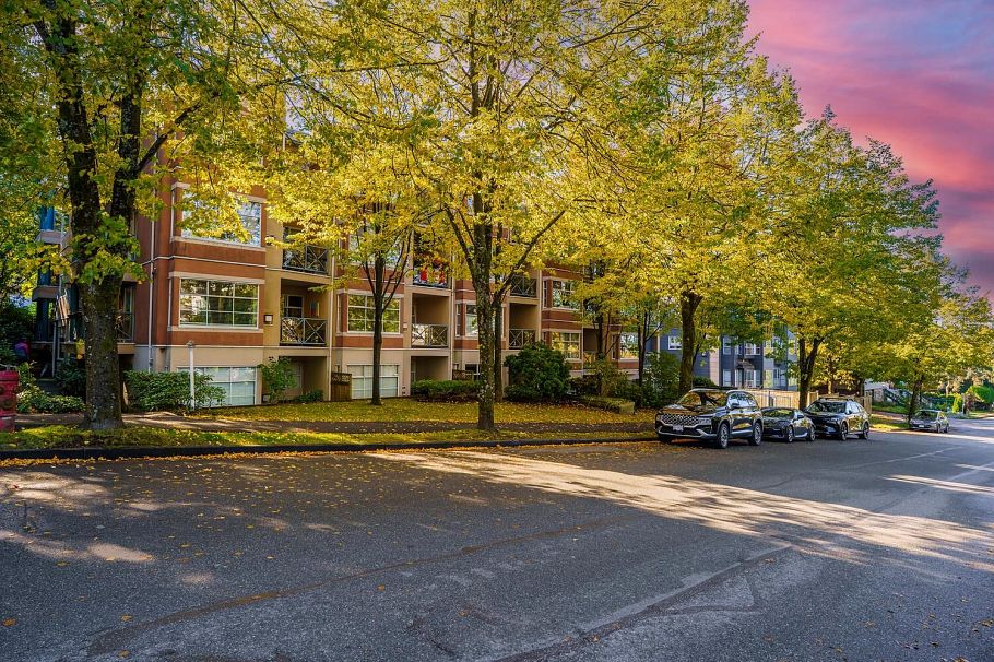 410 2388 Triumph Street Vancouver, BC - 1