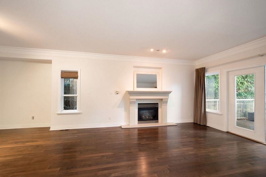 338 N Dollarton Highway North Vancouver, BC - 7