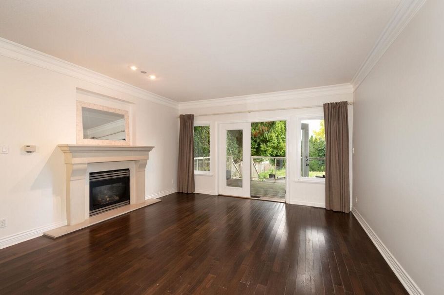 338 N Dollarton Highway North Vancouver, BC - 8