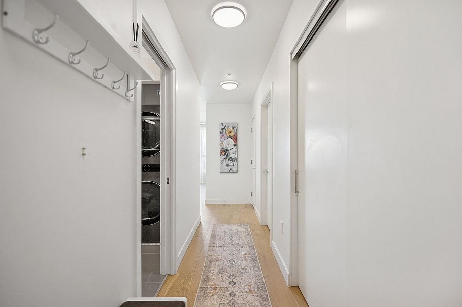 510 4427 Cambie Street Vancouver, BC - 5