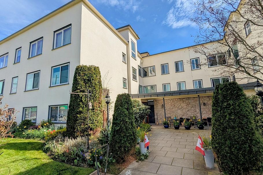 305 3530 Cambie Street Vancouver, BC - 17