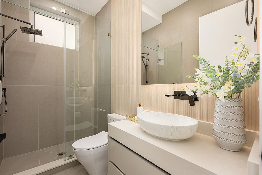 3711 W 24th Avenue Vancouver, BC - 17