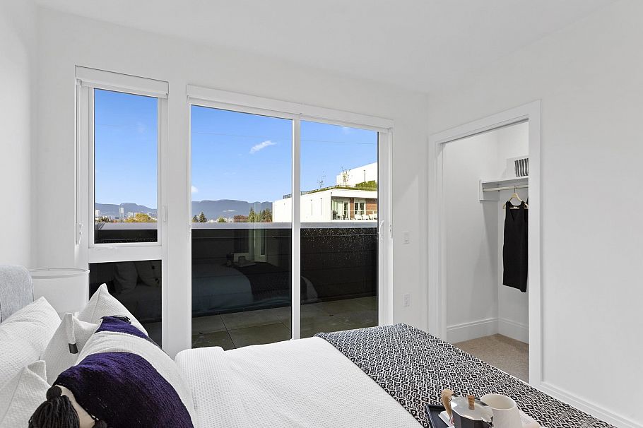563 W 26th Avenue Vancouver, BC - 25