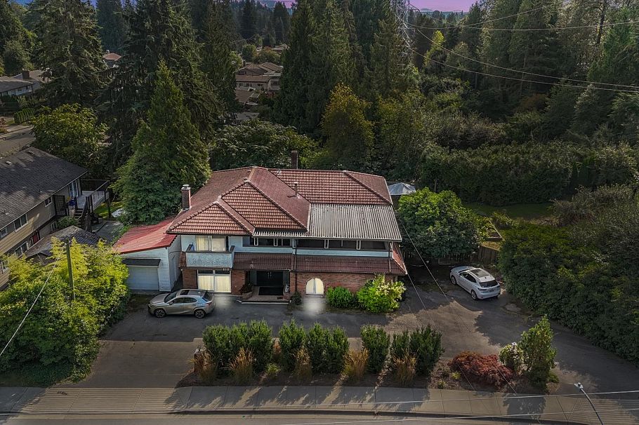 815 E 29th Street North Vancouver, BC - 1