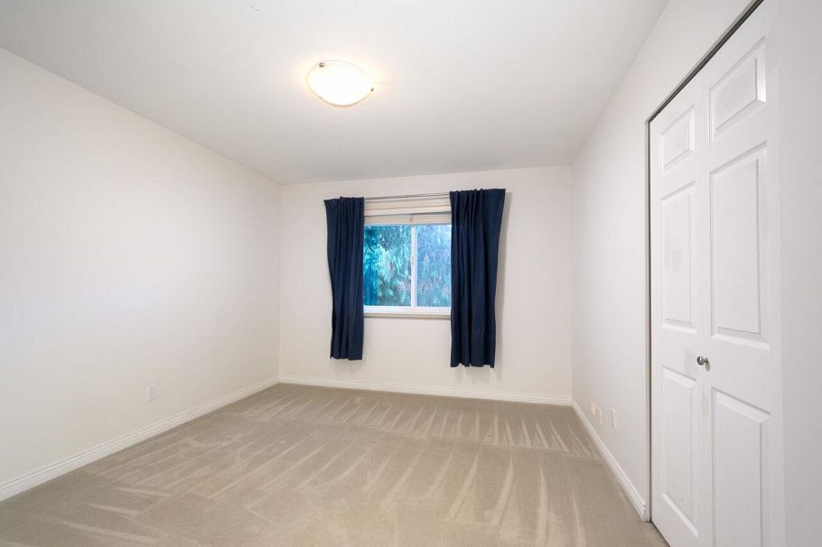 338 N Dollarton Highway North Vancouver, BC - 30