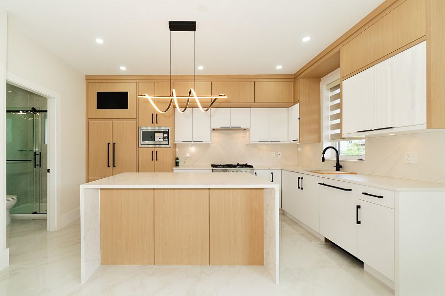 1554 W 66th Avenue Vancouver, BC - 5