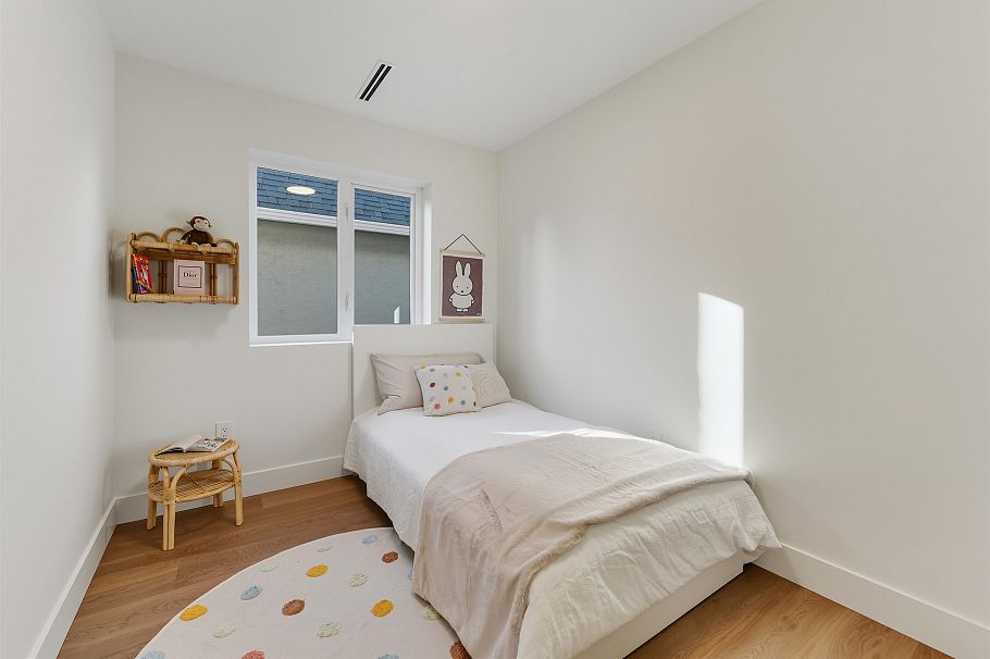 1761 W 16th Avenue Vancouver, BC - 21