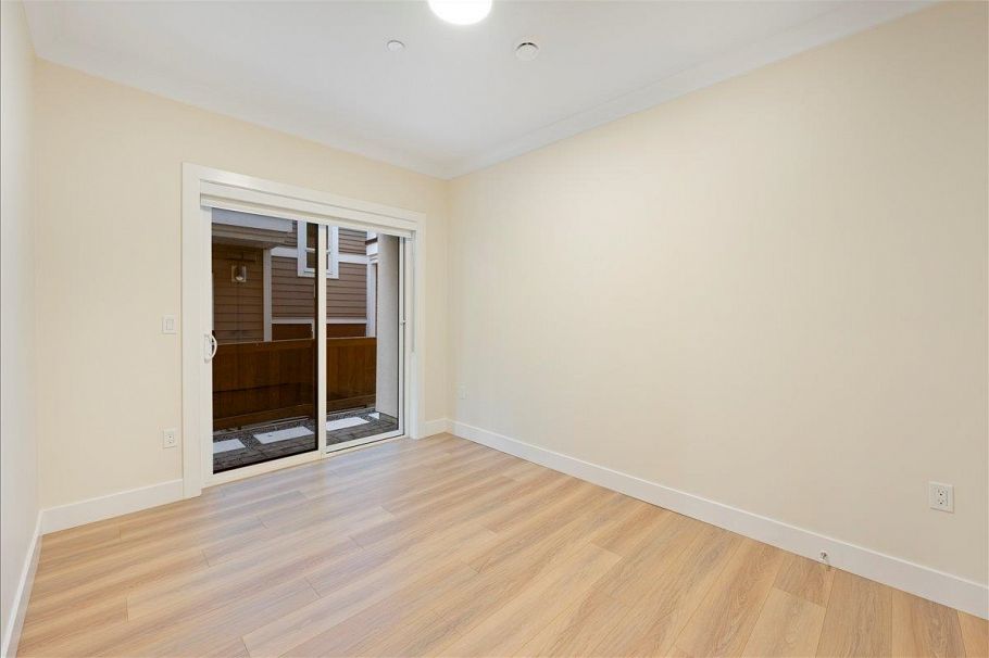 4854 Slocan Street Vancouver, BC - 34