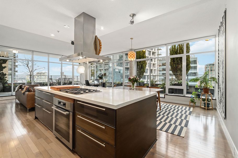 1601 1252 Hornby Street Vancouver, BC - 2