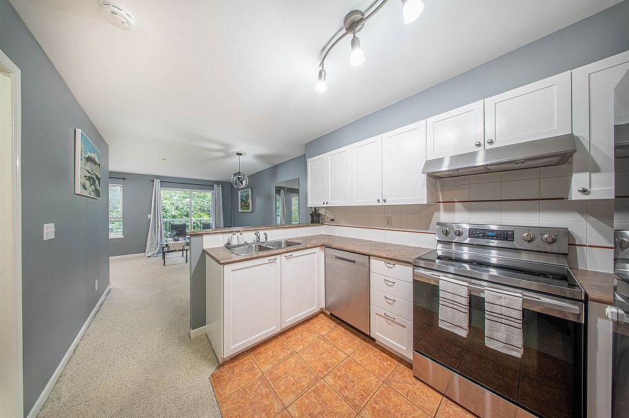 208 5355 Boundary Road Vancouver, BC - 9