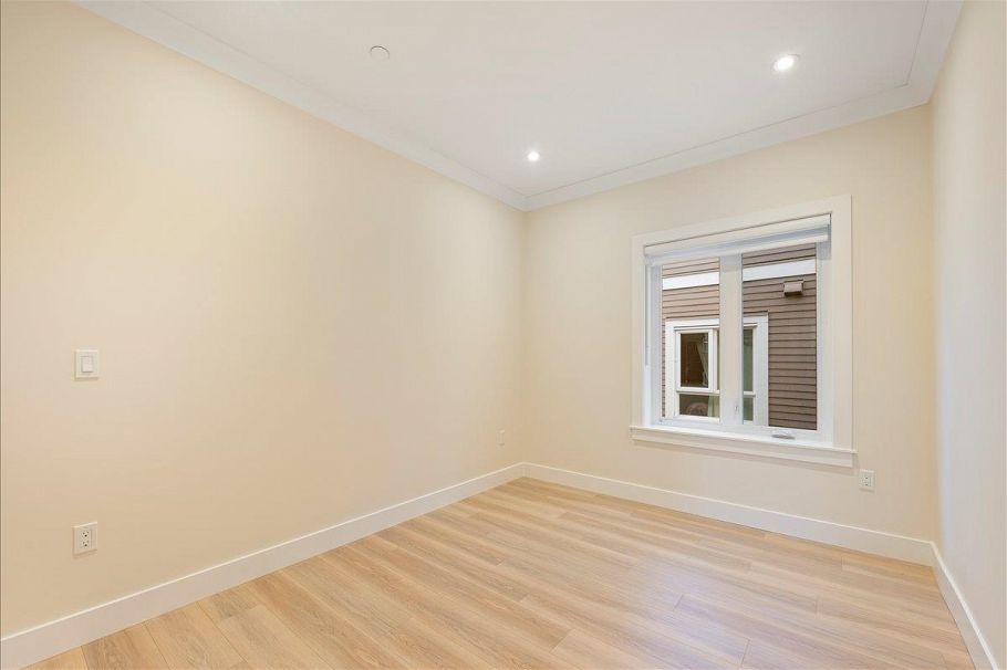 4854 Slocan Street Vancouver, BC - 13