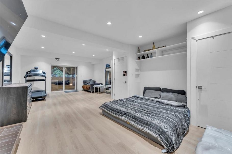 1707 Dempsey Road North Vancouver, BC - 16