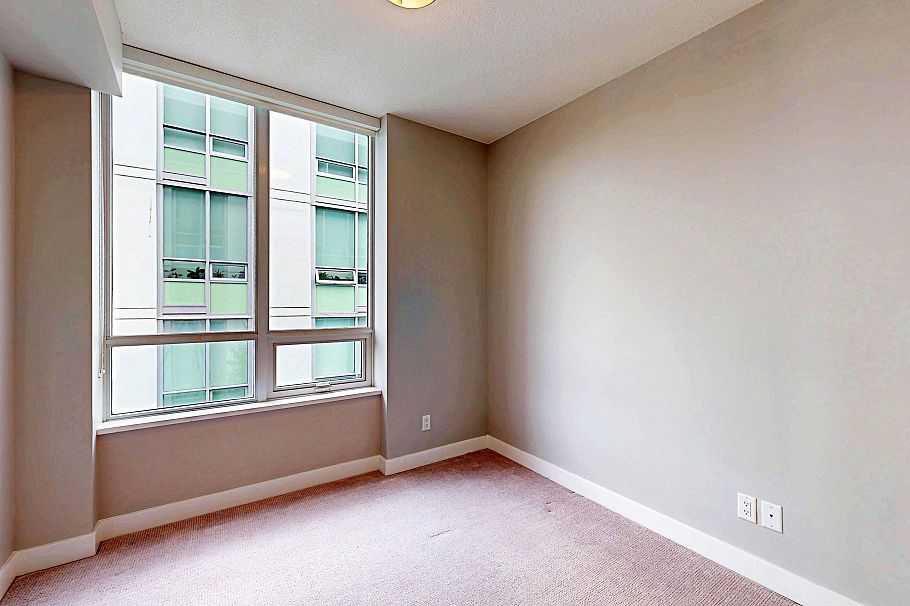 408 677 W 41st Avenue Vancouver, BC - 23