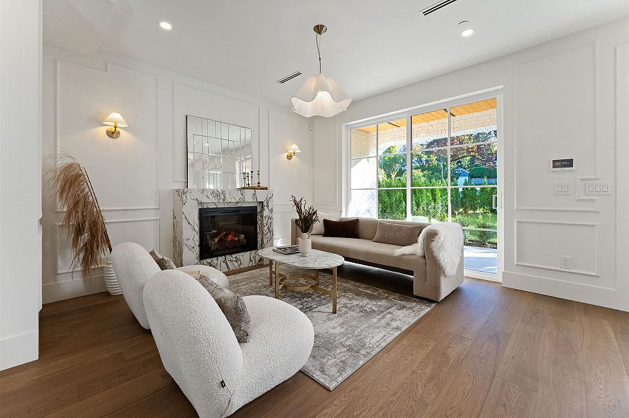 1761 W 16th Avenue Vancouver, BC - 2