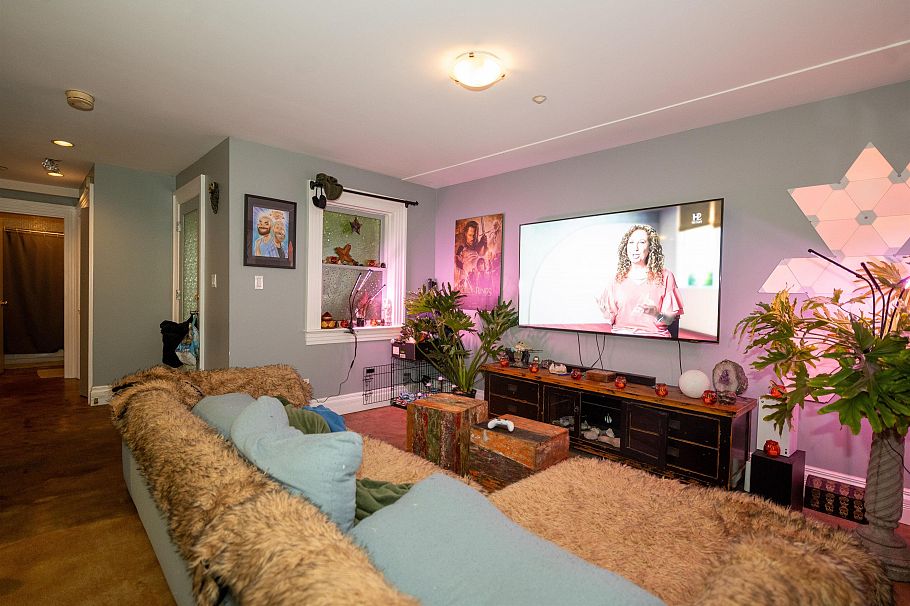 1119 Pendrell Street Vancouver, BC - 5