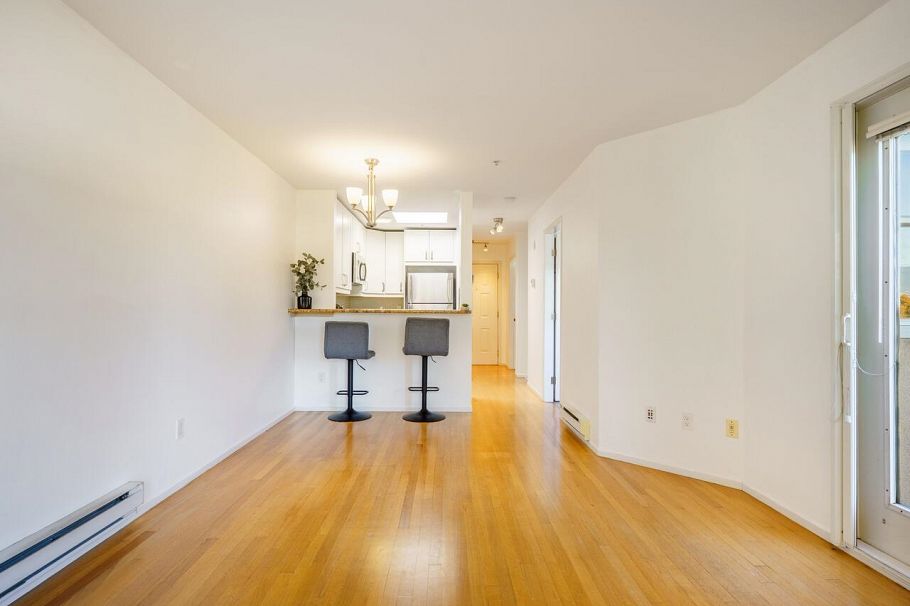 410 2388 Triumph Street Vancouver, BC - 10