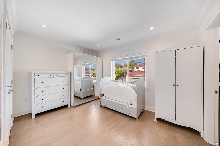 5319 Chambers Street Vancouver, BC - 22