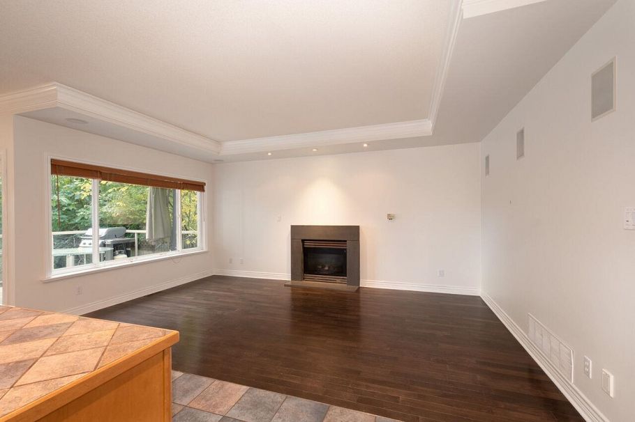 338 N Dollarton Highway North Vancouver, BC - 19