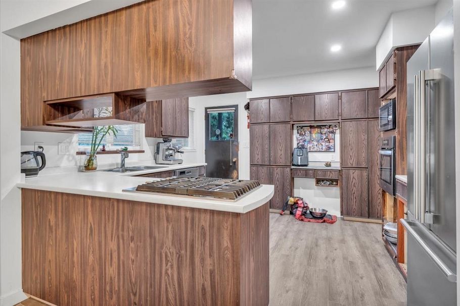 1707 Dempsey Road North Vancouver, BC - 8