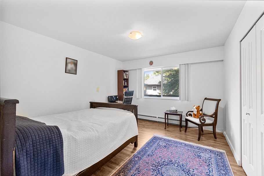 815 E 29th Street North Vancouver, BC - 32